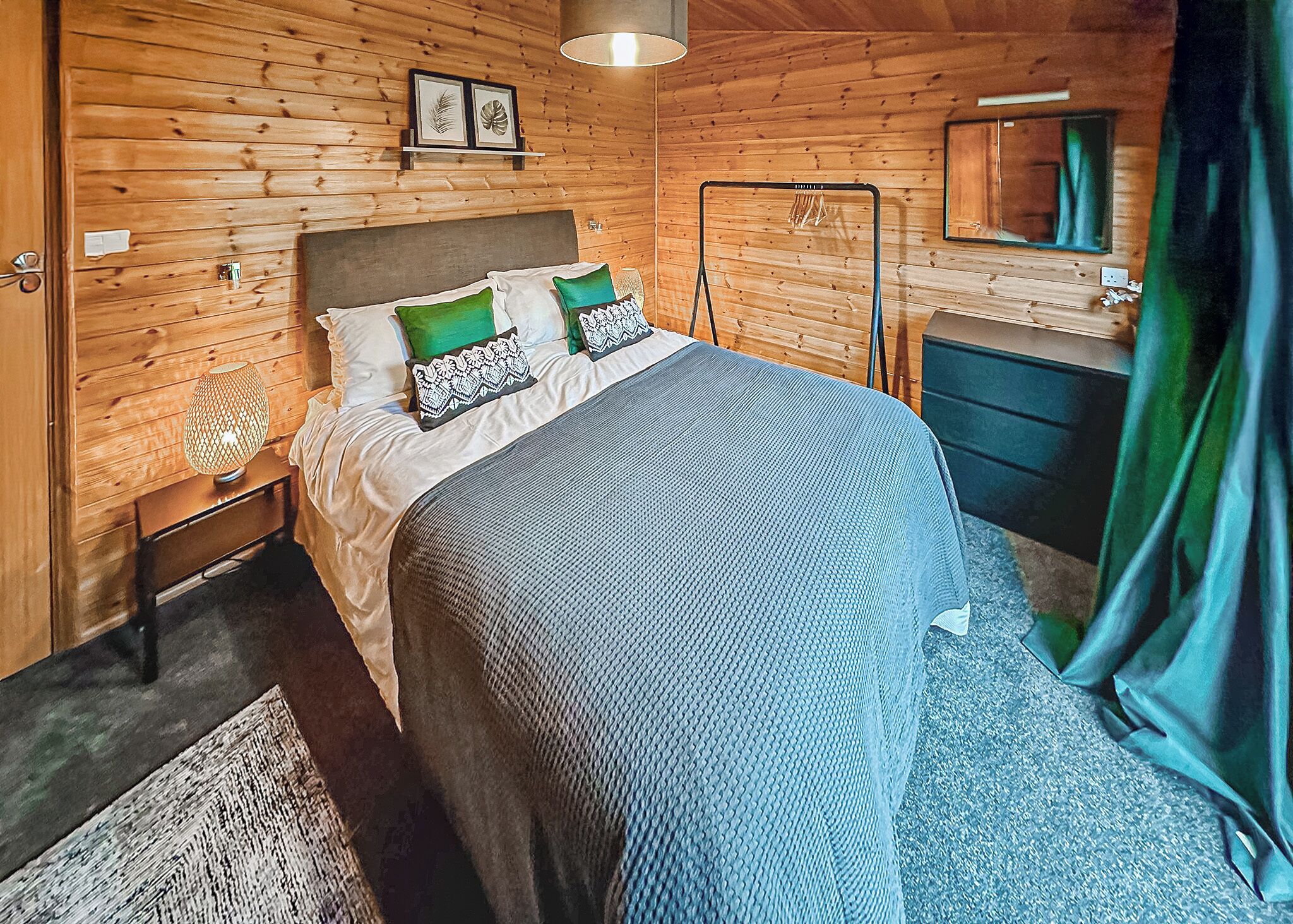 2 bedrooms