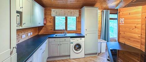 Fridge, oven, stovetop, toaster
