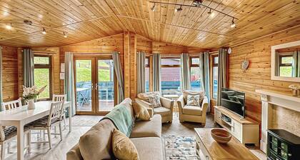 Stylish two bedroom lodge, perfect for couples or families.