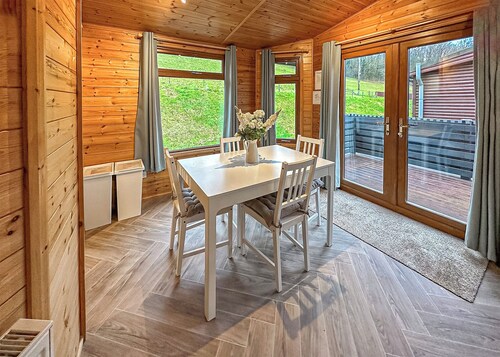 Stylish two bedroom lodge, perfect for couples or families.