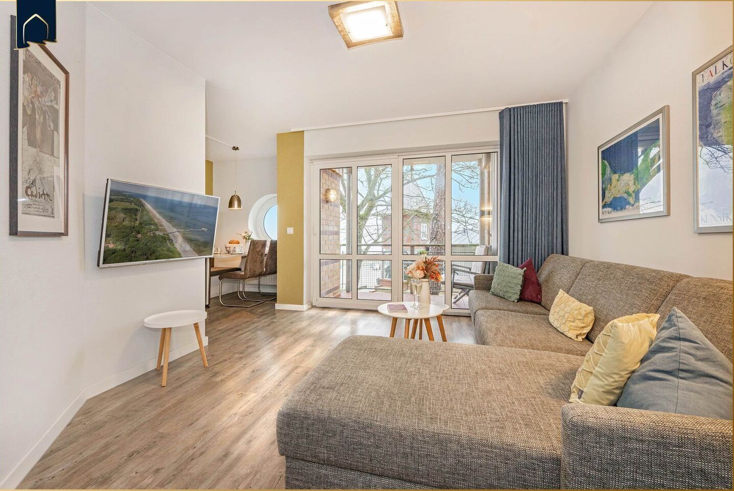 Télévision, chaîne hi-fi