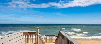 Reel Catch: Hot Tub, Close to the beach in Southern Shores!