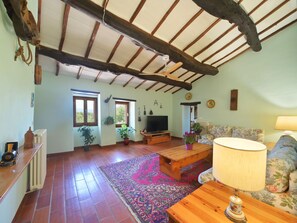 TV, fireplace - Pietreto by Interhome (Paciano)