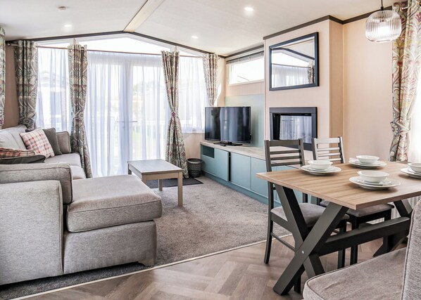 Living area - 2 bedroom accommodation in Chapel St Leonards, Skegness (Chapel St Leonards, Skegness)