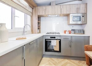 Fridge, oven, stovetop, toaster