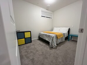 2 bedrooms, iron/ironing board, WiFi, bed sheets - Cozy 2 bedroom legal basement suite for rent in Livingston NW Calgary
 (Calgary)