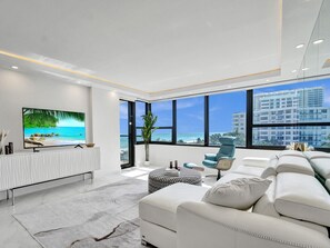 TV connectée, table de tennis de table