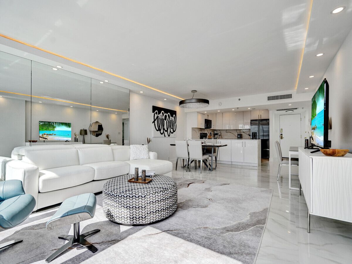 Smart-TV, Tischtennisplatte