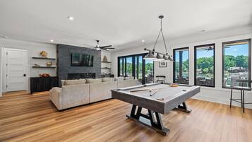 Spielezimmer