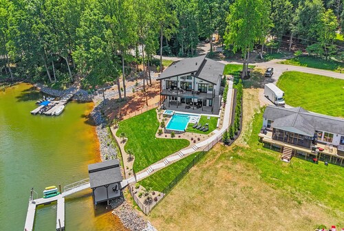 Brand New 4000+ sq ft house with pool, hot tub, amazing deck and amenities