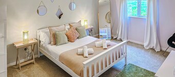 Stylish two bedroom lodge, perfect for couples or families.