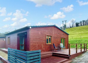 Terrace/patio - Stylish two bedroom lodge, perfect for couples or families. (Cowbridge)