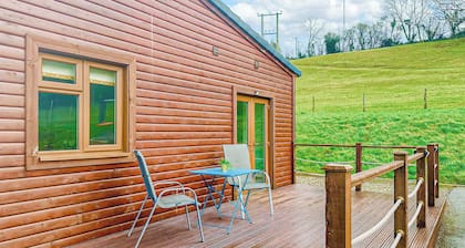 Stylish two bedroom lodge, perfect for couples or families.
