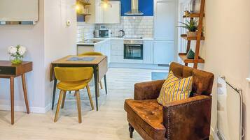 Fridge, oven, stovetop, toaster