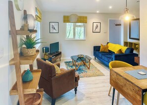 Living area - Stylish two bedroom lodge, perfect for couples or families. (Cowbridge)