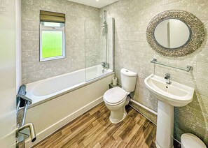 Bathroom - Stylish two bedroom lodge, perfect for couples or families. (Cowbridge)