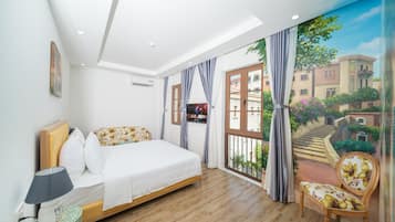 Habitación Premier, varias camas, vista a la ciudad, junto a la playa | Sábanas de algodón egipcio, ropa de cama de alta calidad y edredón