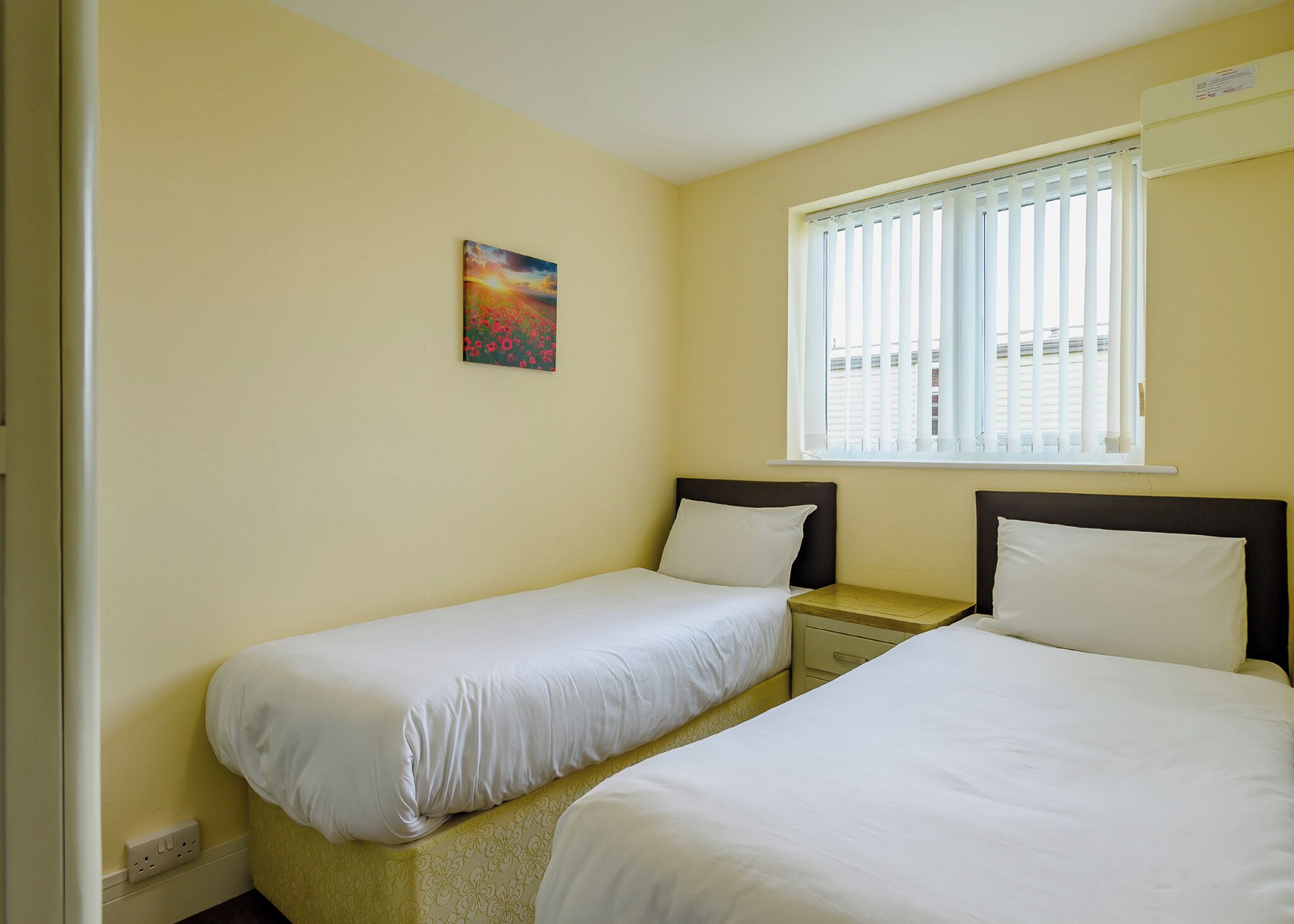 2 bedrooms
