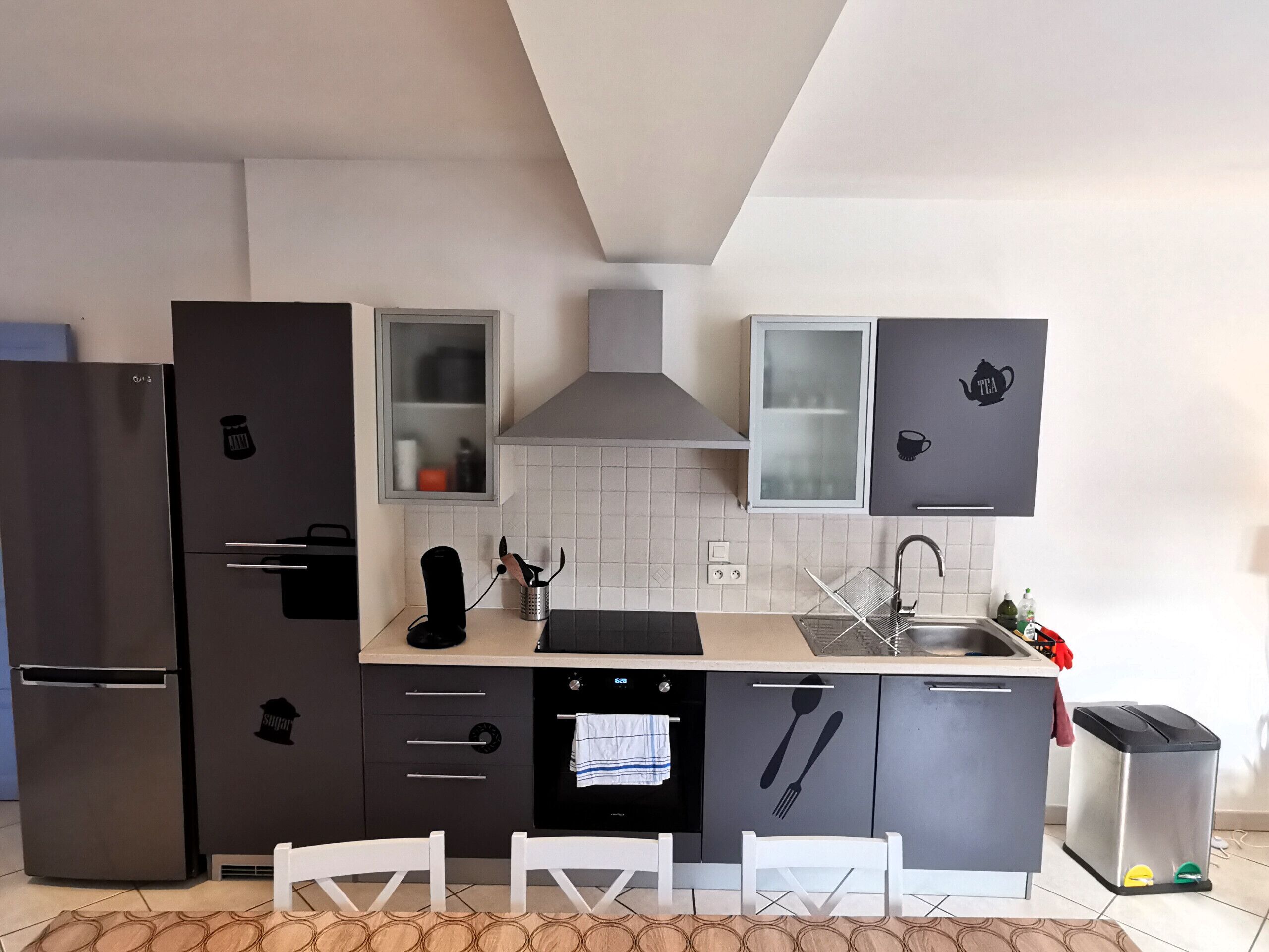 Fridge, microwave, oven, dishwasher