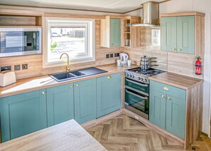 Fridge, oven, stovetop, toaster - 2 bedroom accommodation in Chapel St Leonards, Skegness (Chapel St Leonards, Skegness)