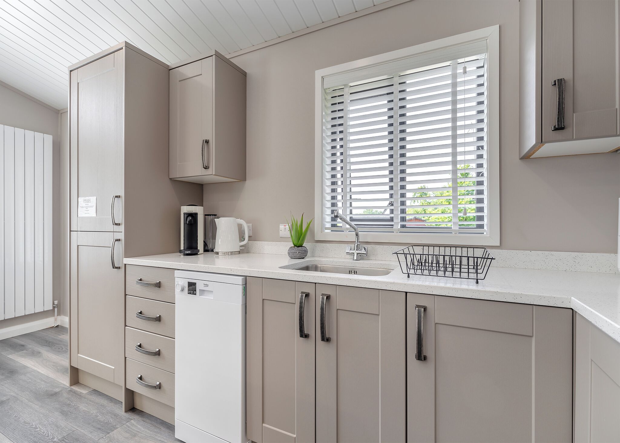 Fridge, oven, stovetop, toaster