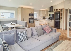 Living area - Platinum 3 Bed Lodge (Roman Bank, Skegness)