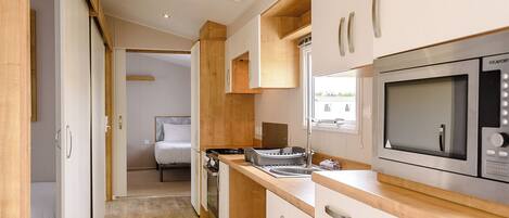 Fridge, oven, stovetop, toaster