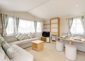 TV - 2 bedroom accommodation in Mablethorpe (Mablethorpe)