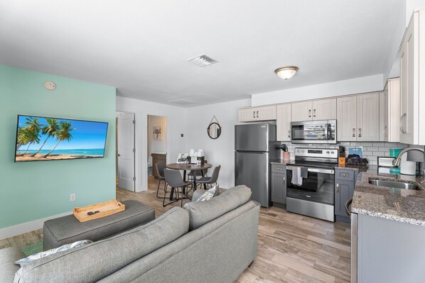 Microwave, oven, dishwasher, coffee/tea maker