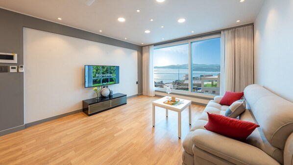 Kamar Basic, 2 kamar tidur (STAY3(Ocean view,BBQ)) | 1 kamar tidur dan Wi-Fi gratis