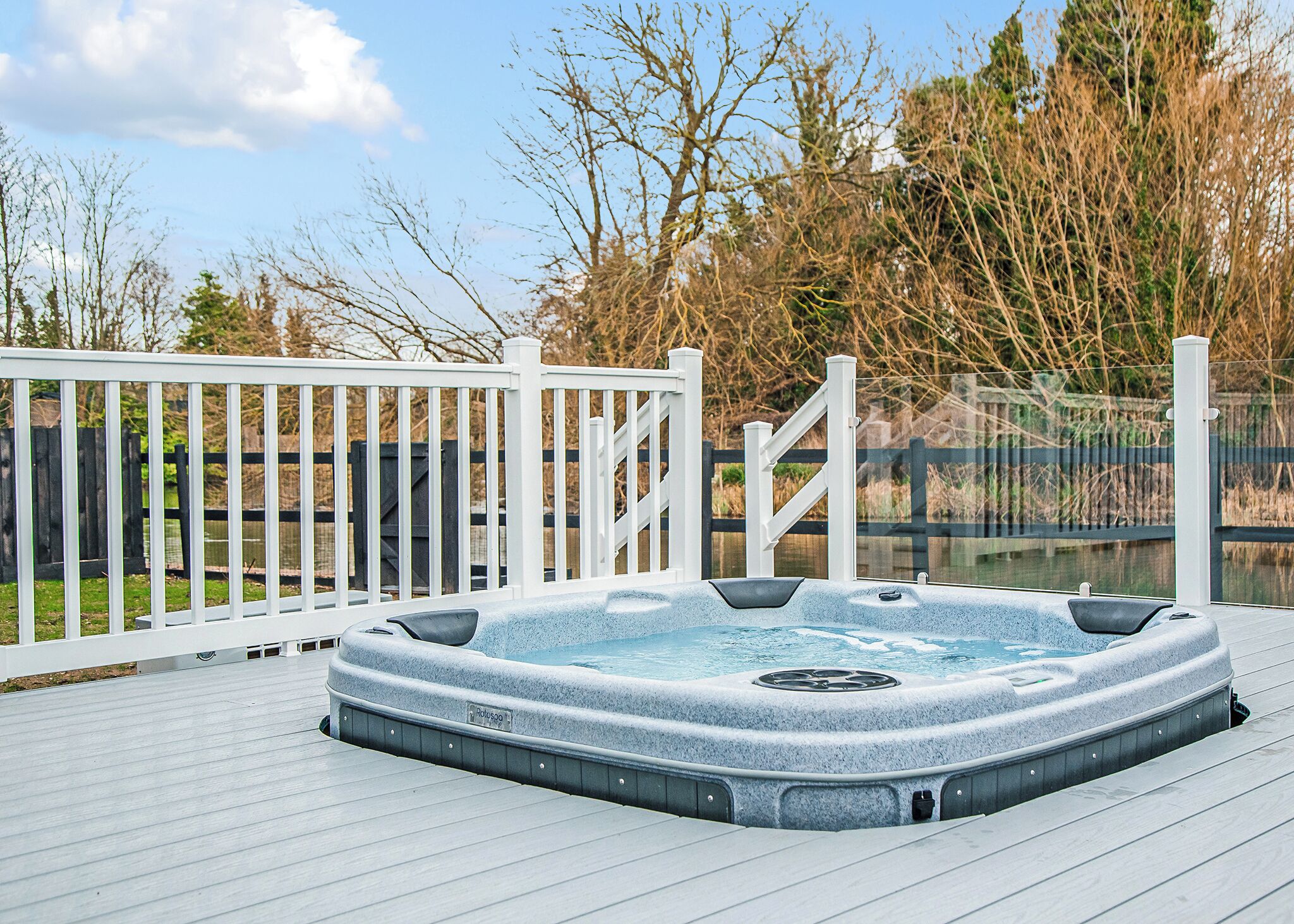 Bain à remous extérieur