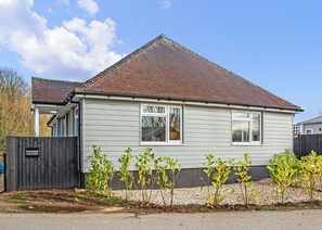 Exterior - 2 bedroom accommodation in Hoddesdon (Hoddesdon)