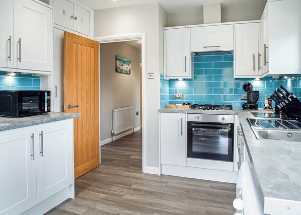 Fridge, oven, stovetop, toaster