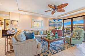 Una televisión, un reproductor de DVD