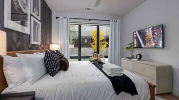 4 bedrooms, iron/ironing board, travel crib, free WiFi