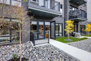 Exterior detail - Tria - 2 Condos - Odyssey (Nashville)