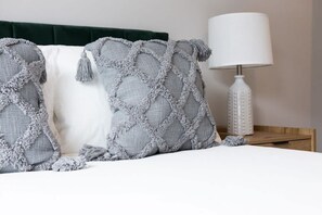 4 bedrooms, iron/ironing board, travel cot, free WiFi