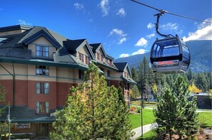 Exterior - Retreat in the mountains of Tahoe for a fun family spring break!  (Tahoe)