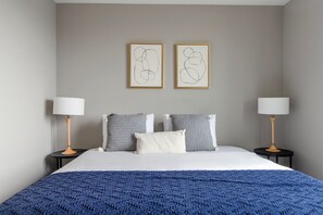 2 chambres, fer et planche à repasser, Wi-Fi, draps fournis