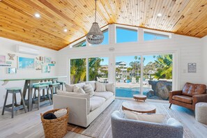 Télévision, table de tennis de table