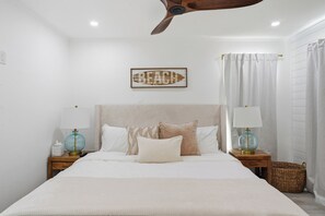 3 slaapkamers, een strijkplank/strijkijzer, gratis wifi, beddengoed