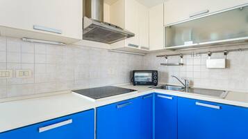 Forno, piano cottura, lavastoviglie