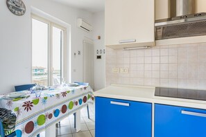 Oven, stovetop, dishwasher, toaster