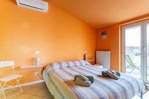 1 bedroom, iron/ironing board, Internet, bed sheets