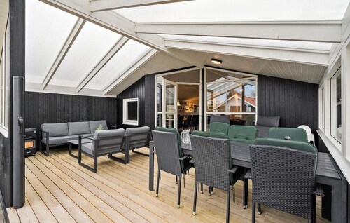 Stunning home in Hemmet with Wi-Fi