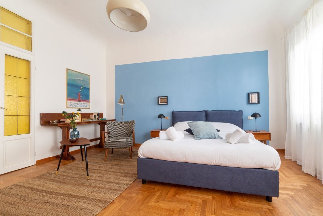 2 habitaciones, tabla de planchar con plancha, wifi y ropa de cama 
