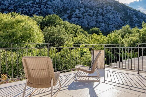 Nature Villa Frangipane with Pool, Drivenik, Croatia