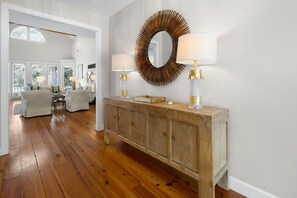 Interior - Serene Golf Course retreat nestled in the heart of DeBordieu (Georgetown)