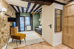 TV - Typical Parisian Apartment in Le Marais#4 pers (Paris)