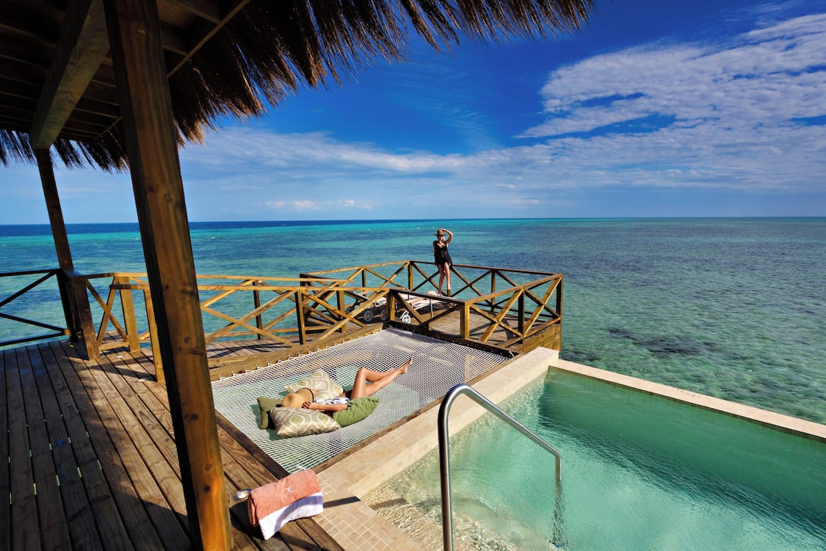 Lagoon Suite with Private Pool | Italienische Bettbezüge von Frette, hochwertige Bettwaren